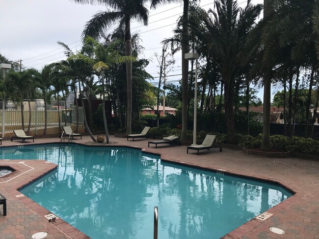 Building Photo - 3500 Coral Wy