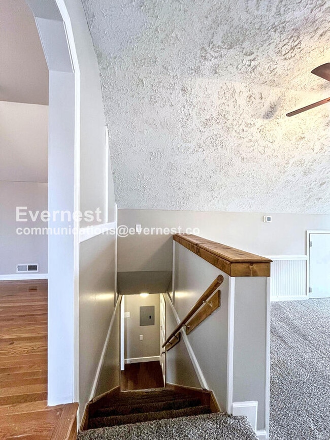 Building Photo - 408 Malibu Canyon Dr