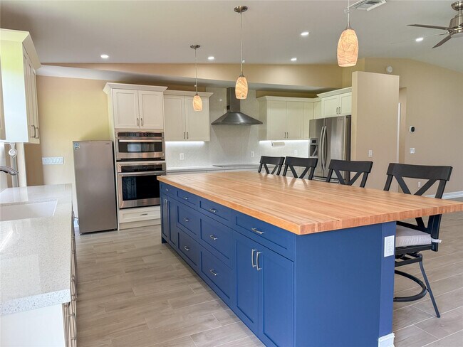 Building Photo - 17420 SW 54th St