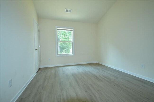Building Photo - 3094 Tofte Dr