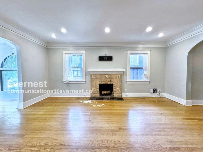 Building Photo - 983 S Gilpin St
