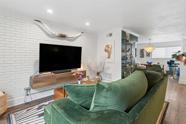 Building Photo - 10109 Regal Park Ln