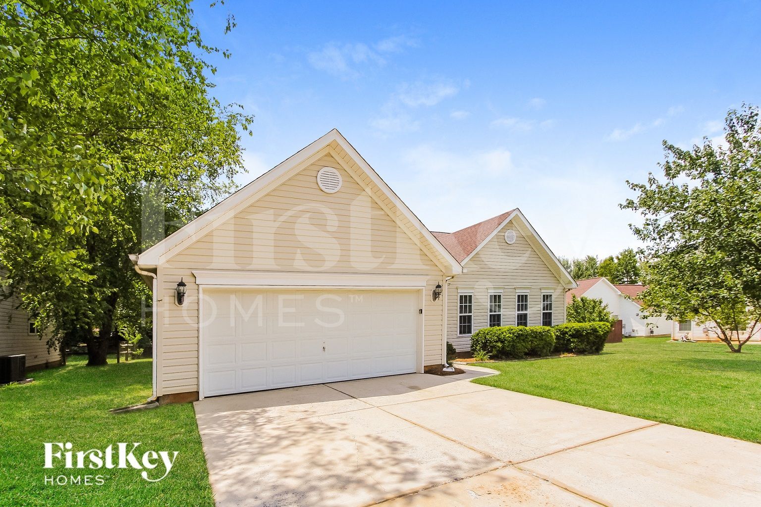 Building Photo - 11718 Black Maple Ave