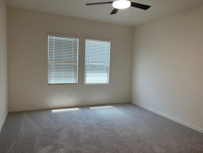 Building Photo - 4466 N 100th Dr