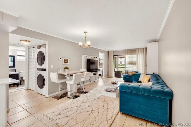 Building Photo - 321 Norwood Terrace