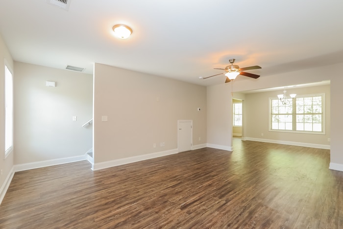 Building Photo - 161 Colony Park Ln