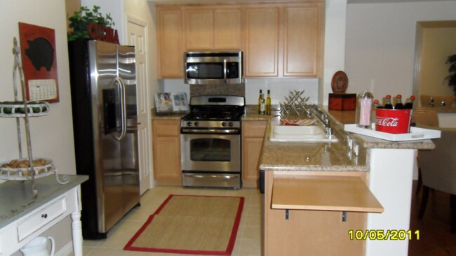 Building Photo - 8700 Glenoaks Blvd