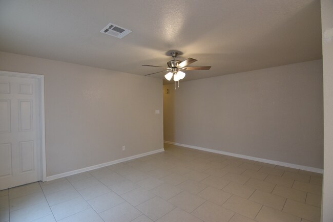 Building Photo - 4507 Hank Dr