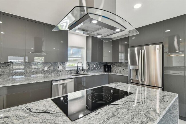 Building Photo - 8708 Thornwood Ln