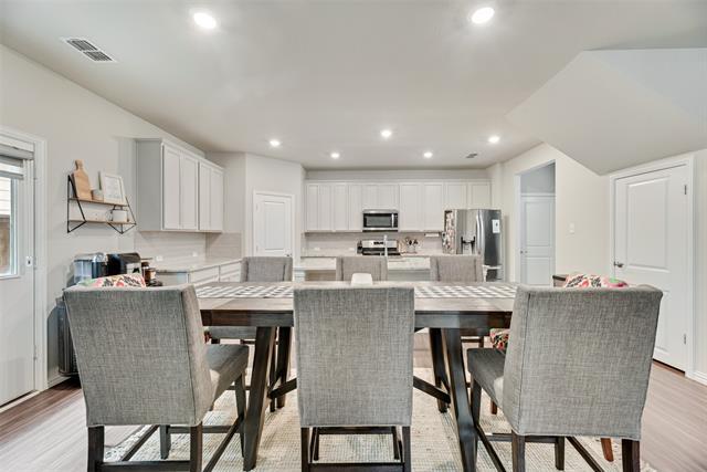 Building Photo - 3830 Norway Mews