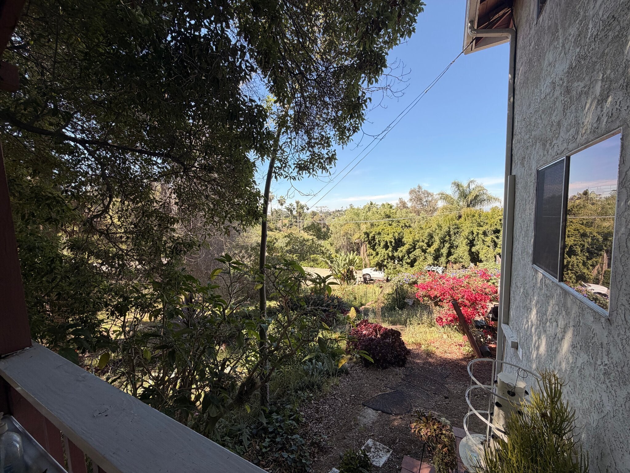 Building Photo - 1946 Monte Vista Dr