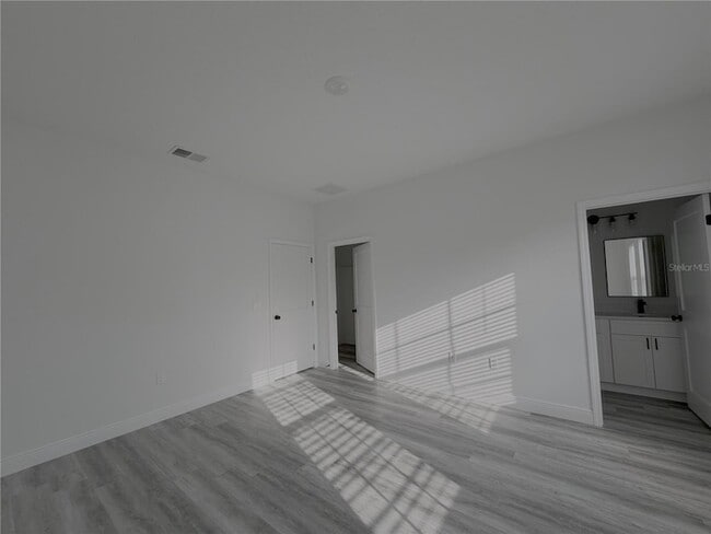 Building Photo - 16950 SW 42 Ave