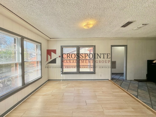 Building Photo - Available! 3/1.5 Single-Family Home in Tyler!