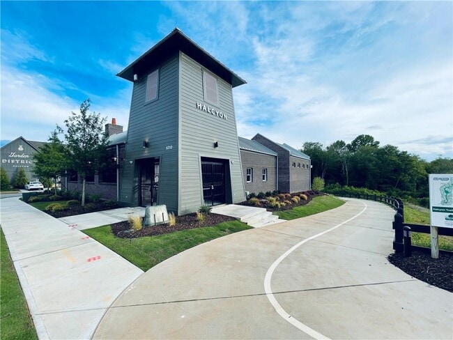 Building Photo - 6550 Cortland Walk