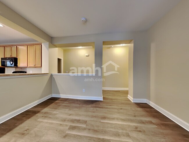 Building Photo - 248 Woodbrook Way