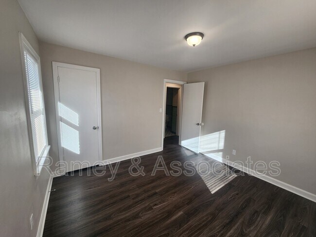 Building Photo - 4507 Dover Rd