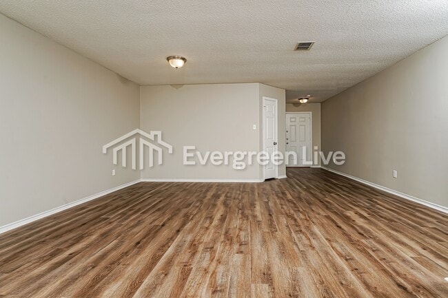 Building Photo - 1012 Willow Tree Dr