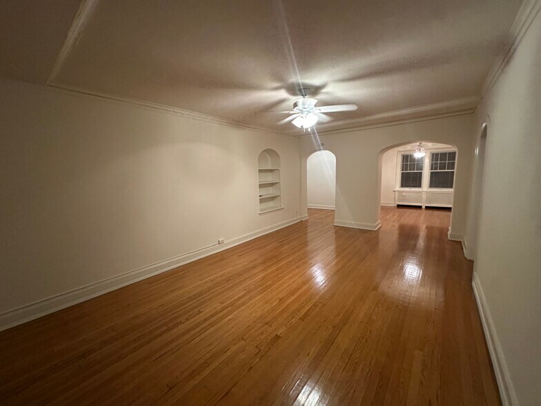 Building Photo - 1914 N Prospect Ave