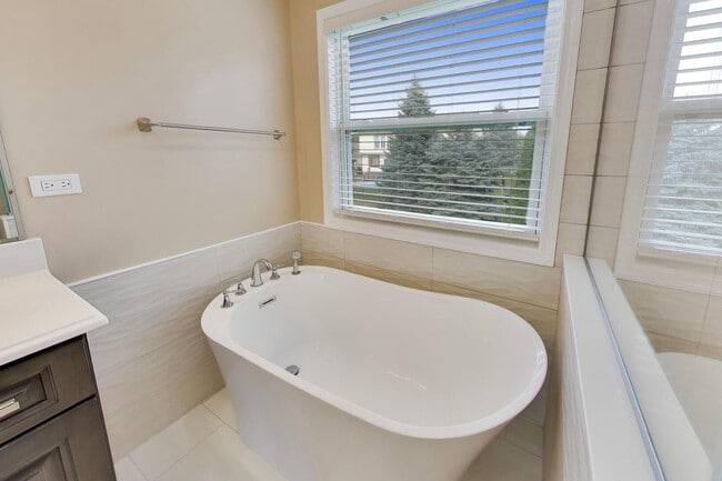 Building Photo - 501 Tuscany Dr