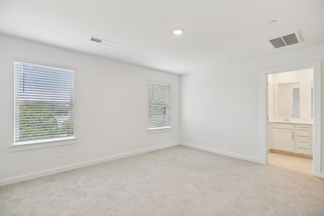 Building Photo - 7167 Cedarcrest Ct