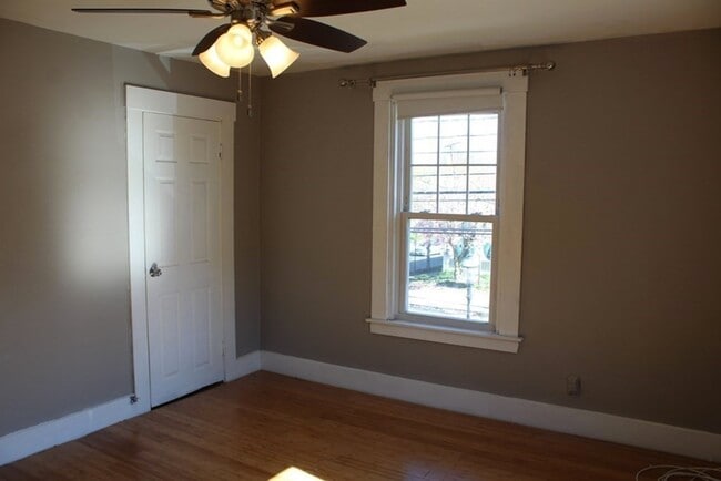 Building Photo - 226 California St