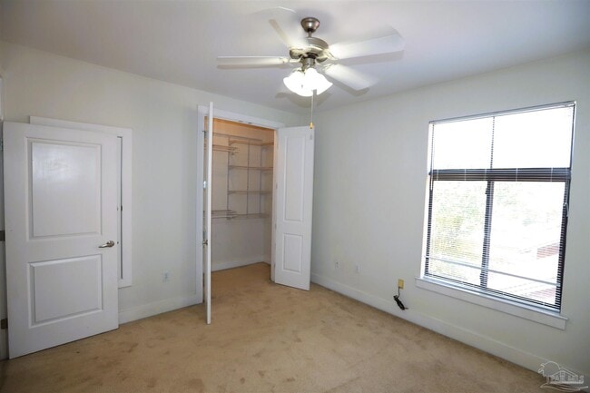 Building Photo - 613 N Alcaniz St