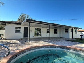 Building Photo - 9 N Aurora Ave