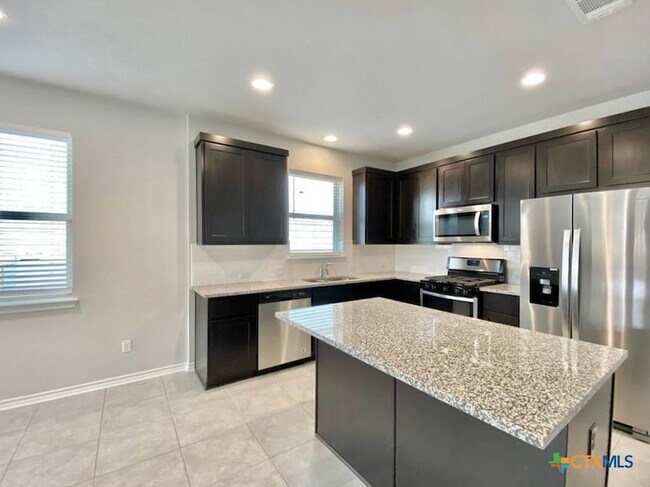 Building Photo - 2148 Pecan Island Dr