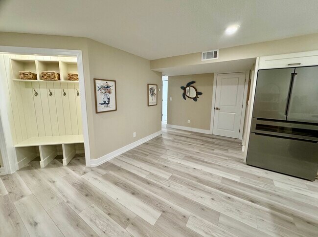 Building Photo - 4082 Belair Ln