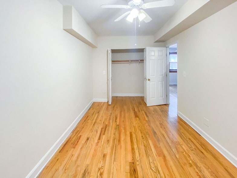 Building Photo - 1214 W Wrightwood Ave
