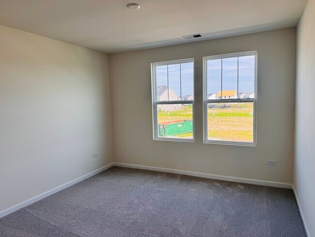 Building Photo - 2177 Ryegrass Ln
