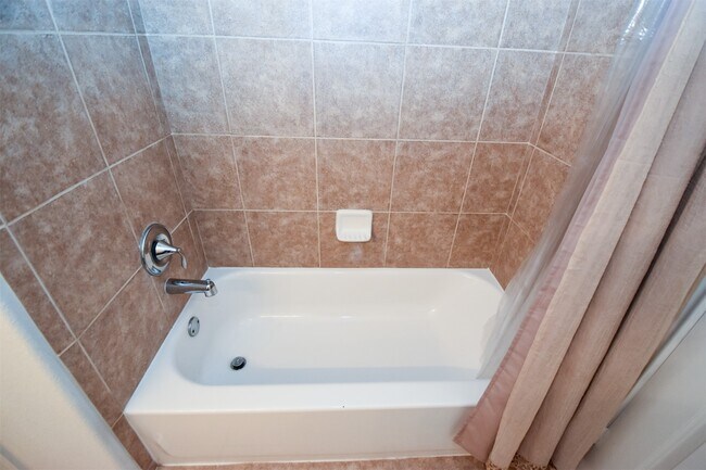 Building Photo - 3615 Bridgebluff Ln