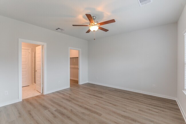 Building Photo - 8555 Blueberry Ash St