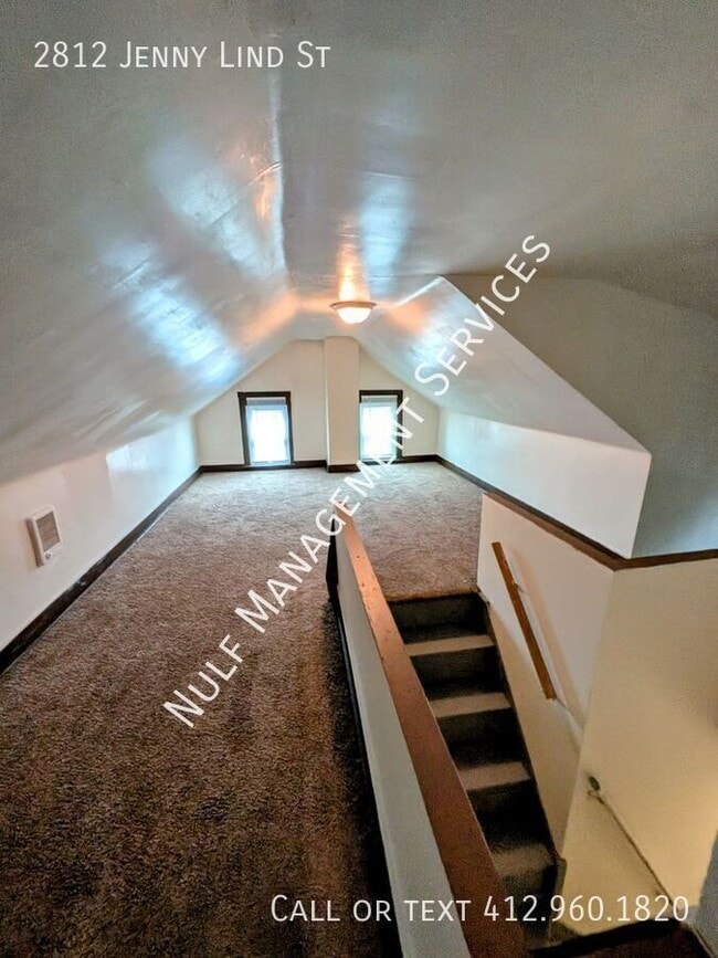 Building Photo - 2812 Jenny Lind St