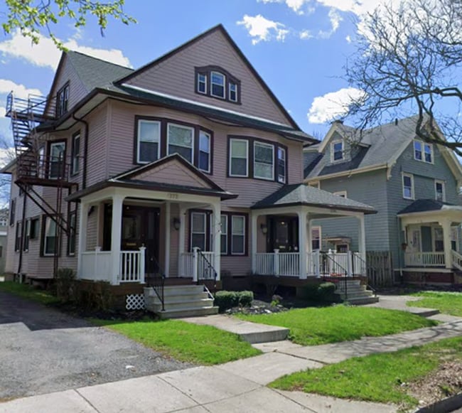 Primary Photo - 272-274 Meigs St
