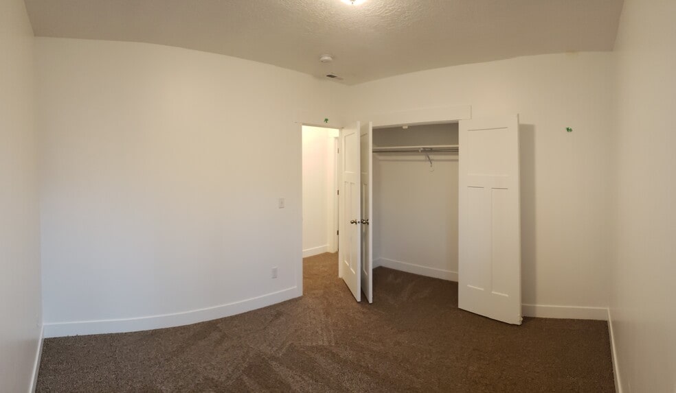 Building Photo - 1102 N 700 W