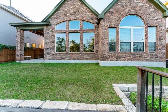 Building Photo - 5333 Ponte Tresa Dr