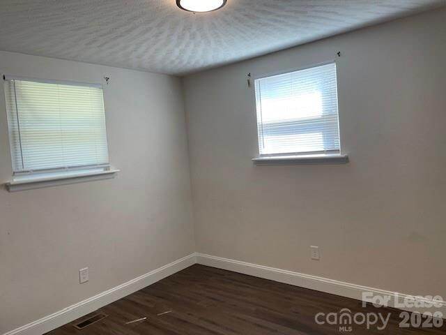 Building Photo - 802 Spencer Rd