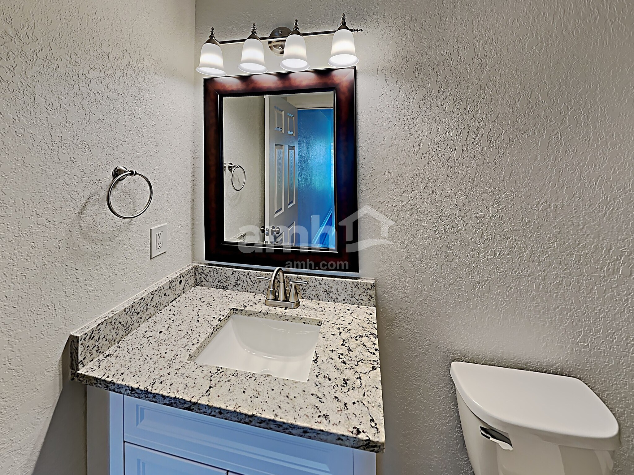 Building Photo - 2207 13th Ave E