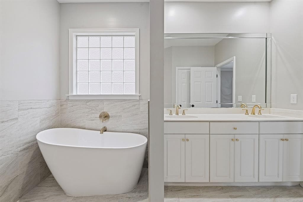 Building Photo - 8920 Green Chase Dr