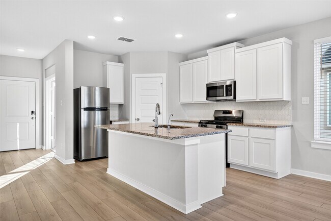 Building Photo - 21827 Blue Daisy Ct