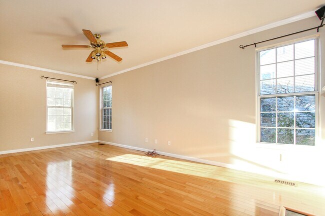 Building Photo - 3013 Mossy Creek Dr