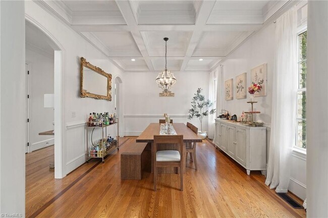 Building Photo - 7517 Henson Forest Dr