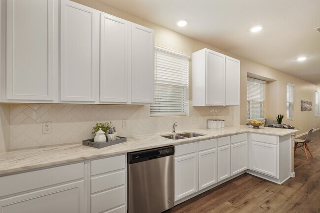 Building Photo - 24603 Porta Borsari Dr