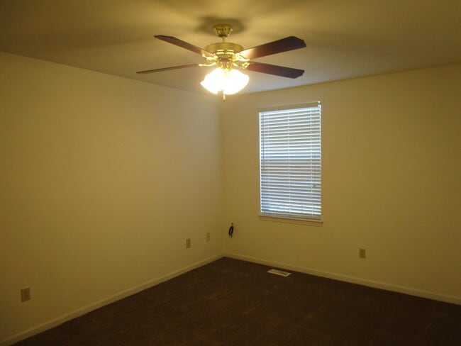 Building Photo - 2412 Calder Ct