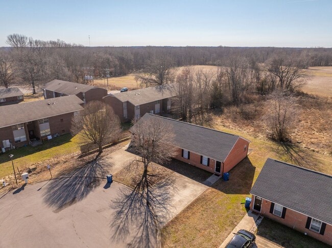 Building Photo - 707 Bagwell Ct