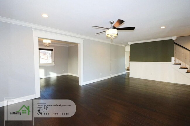 Building Photo - 251 Kamp Way