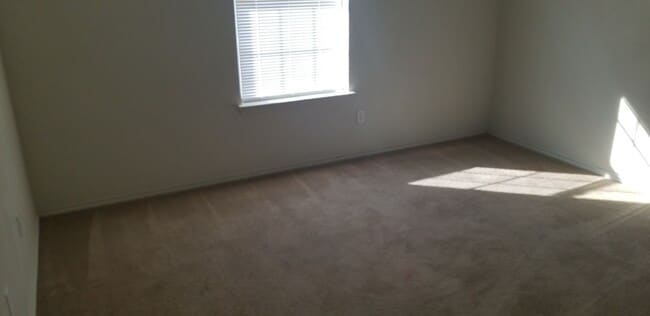 Building Photo - 125 Ryan Cir