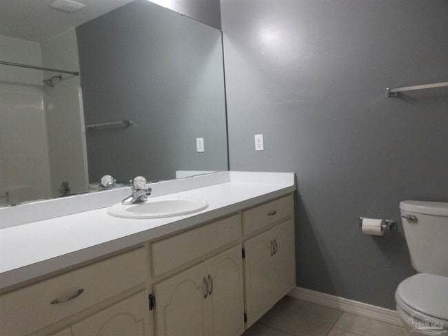 Building Photo - 4738 Live Oak Ln