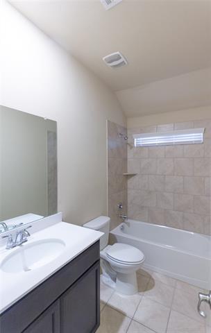 Building Photo - 900 Lake Cypress Ln